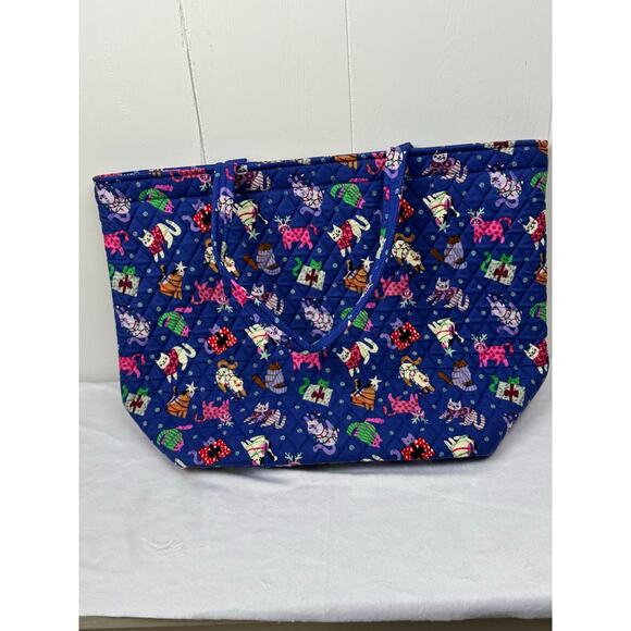 Vera Bradley Catnip Christmas Essential Grand Tote, NWT - Picture 2 of 6